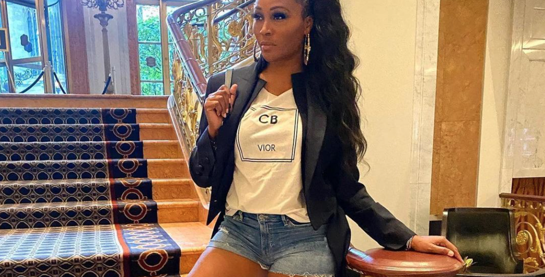 RHOA's Cynthia Bailey Shows Off Sexy Long Legs In Shorts At New York ...