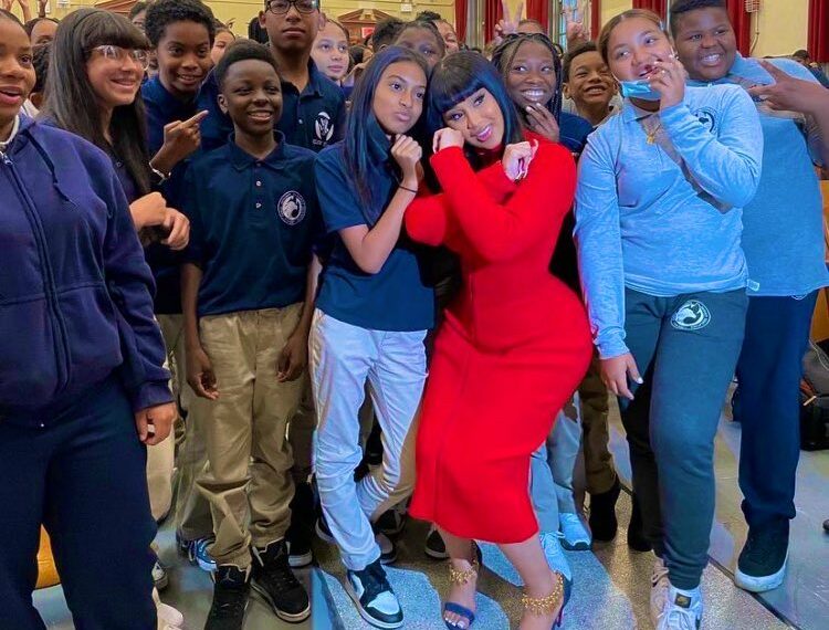 Cardi B Makes Surprise Visit To Former Bronx Middle School, Donates ...